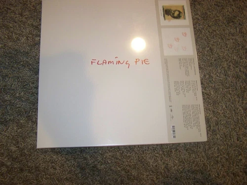 PAUL MCCARTNEY "FAMING PIE" U.S 3LP SET