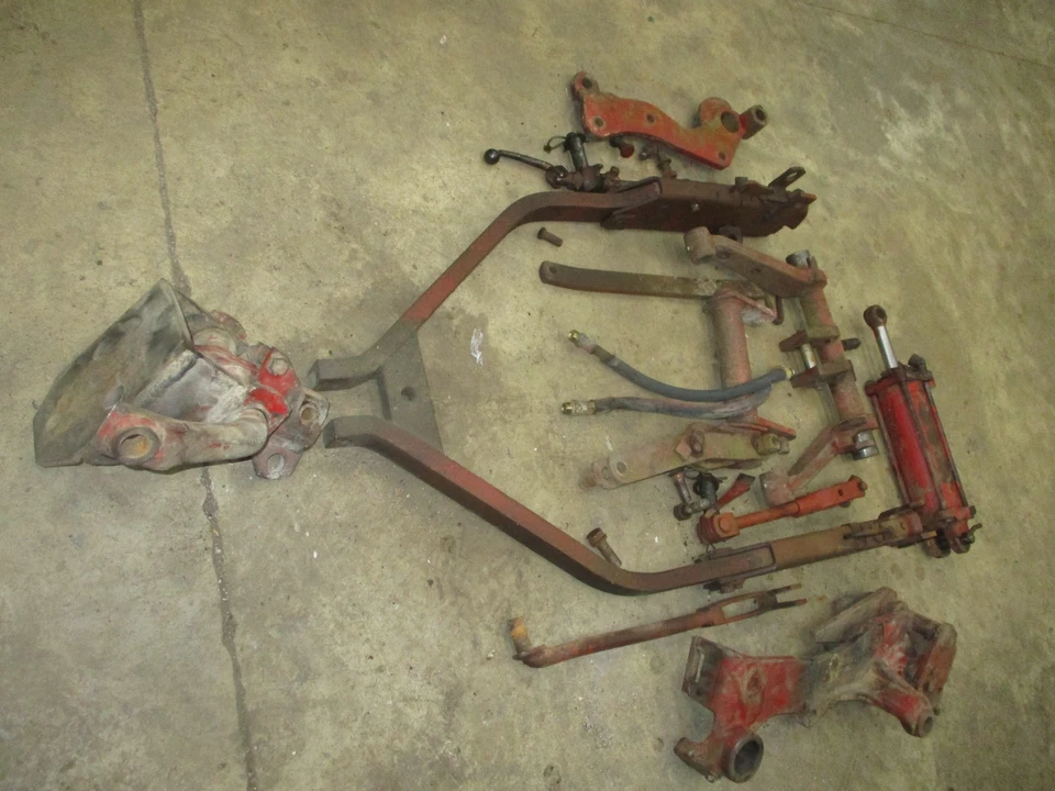 International Farmall 450 400 560 460 Working Original Fast Hitch Tractor - Image 2 of 4