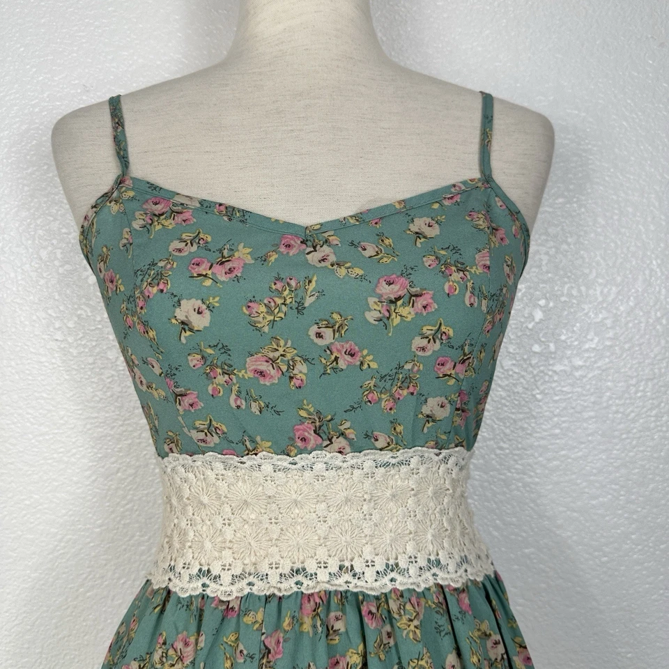 Vestido Cottagecore Vintage Y2K Pequeño Boho Crochet Coqueta Delicado Floral Sello Húmedo Foto 4 de 4