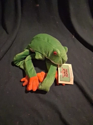 NWT. Wild Republic Red Eyed Tree Frog  12" Tree frog Plush Stuffed Toy Hugging W