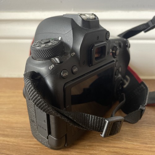 Canon EOS 6D Mark II 26,2 megapixel fotocamera reflex digitale - nero (solo corpo) - Foto 7 di 14