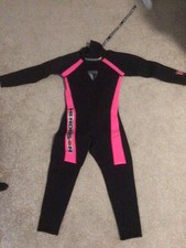 HENDERSON KIDS NEOPRENE WETSUIT BLACK AND PINK - SZ SMZLL 4-6 Years 