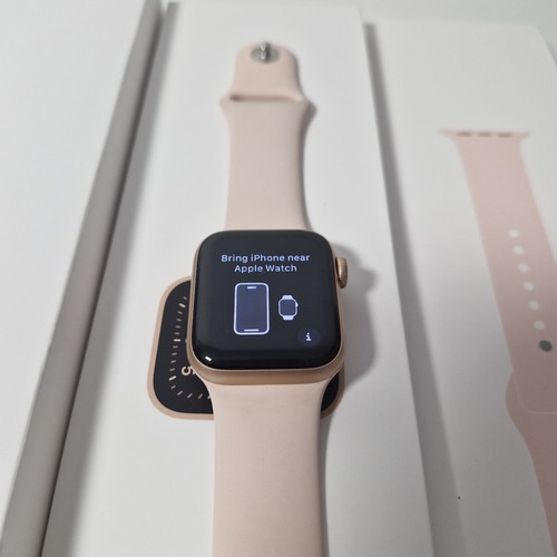 Apple watch A2351 SE 40mm Gold Aluminum case Pink sand sport band GPS - Zdjęcie 5 z 16