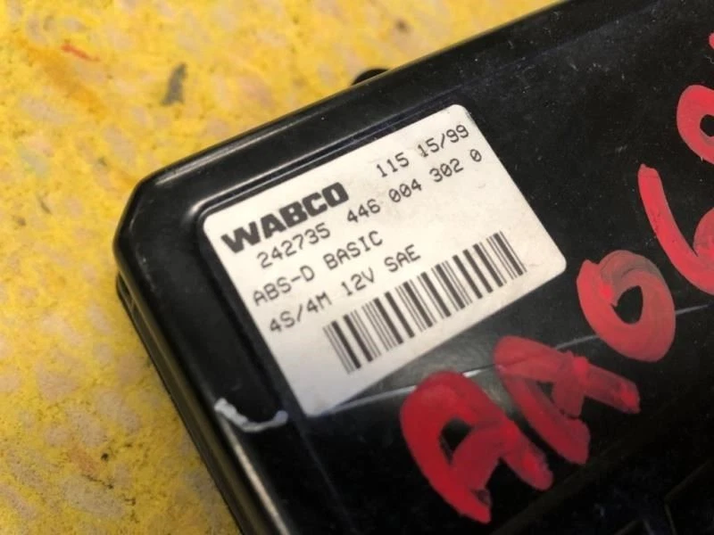 00 Freightliner FL80 8.3L ISC USED WABCO ABS-D Brake Module Computer 12v - Image 2 of 4