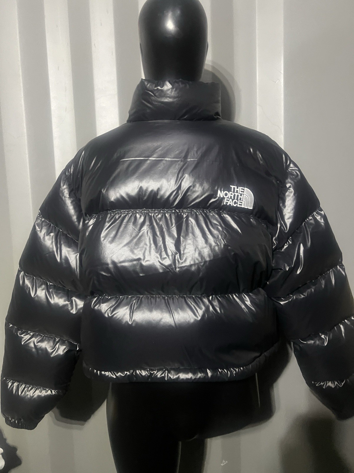 Women’s Size XL Black Cropped The North Face 700 Nupste Puffer Jacket thumbnail 3