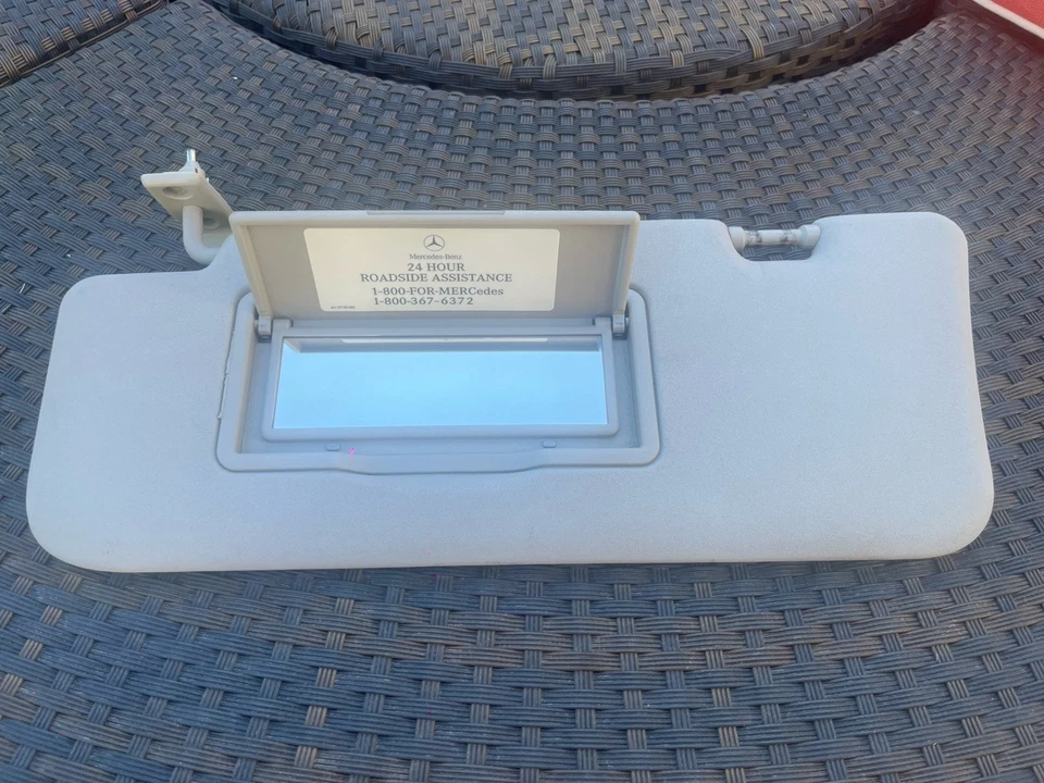 Mercedes Benz ML 320 2009 lado del conductor Su visera. OEM Foto 2 de 4