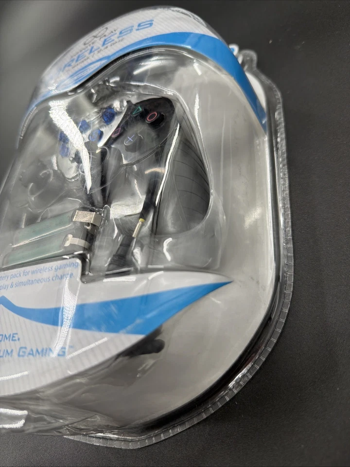 Vintage Intec Wireless PlayStation 2 Controller Rechargeable Blue Package Sealed - Image 3 of 4