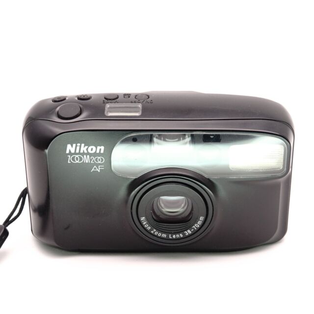 Nikon Zoom 200 AF 35mm Kompaktkamera Point n Shoot mit 38-70mm Objektiv u. Blitz