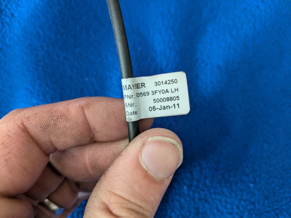 Infiniti fx35 qx70 OEM puerta trasera izquierda pellizco táctil cierre sensor cable embellecedor maletero Foto 2 de 4