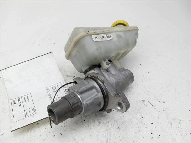 2007 - 2008 CHRYSLER PACIFICA BRAKE MASTER CYLINDER - Imagem 2 de 4