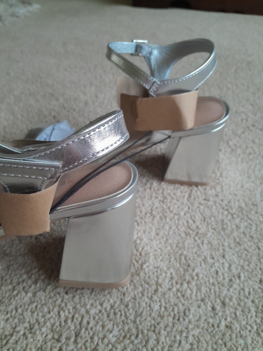 New Look Metallic Size 5 Sandals eBay