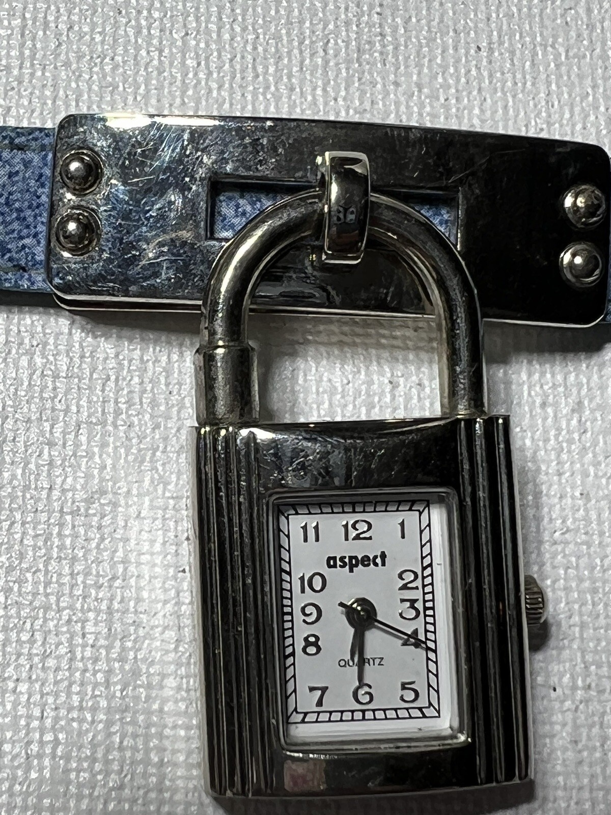 Aspect Silver Tone Accent Rectangle locket lock d… - image 8