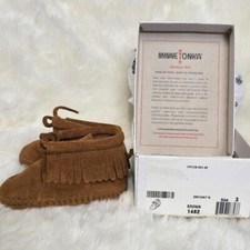 Minnetonka Infants Size 3 Moccasins with Box