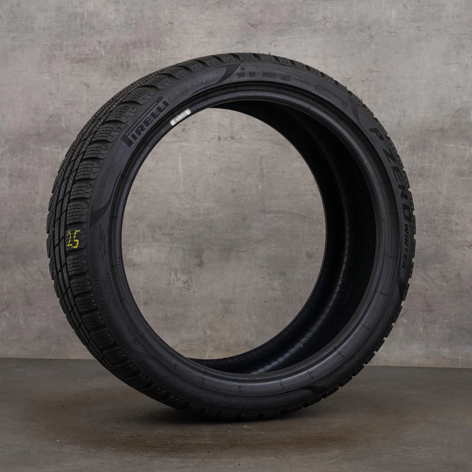 1x 255/35 R19 96V Pirelli P Zero Winter DOT 2921 6,5 mm Winterreifen - Bild 1 von 1