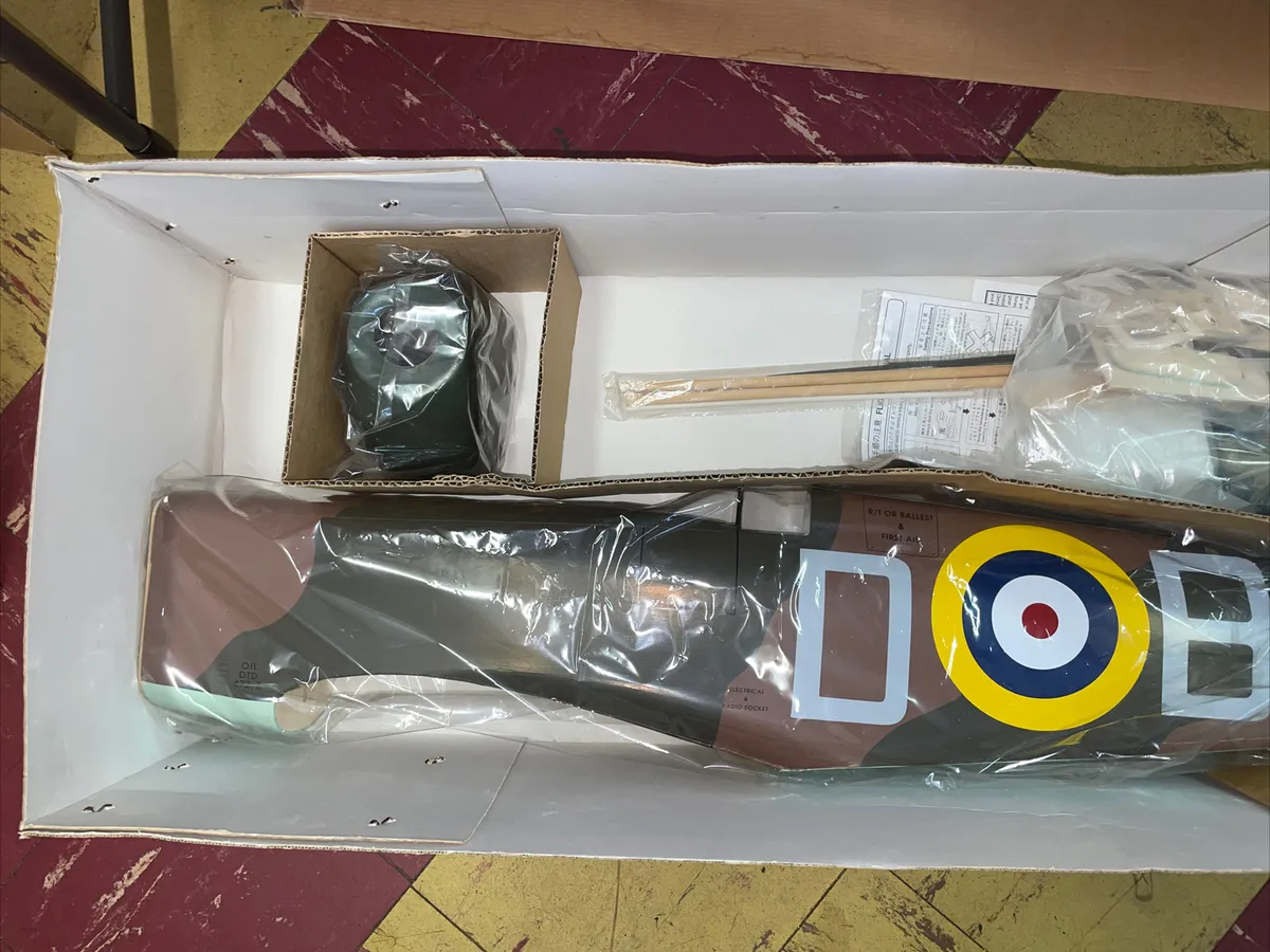 Kyosho Supermarine Spitfire 40 ARF — New, but Missing Some Parts! •