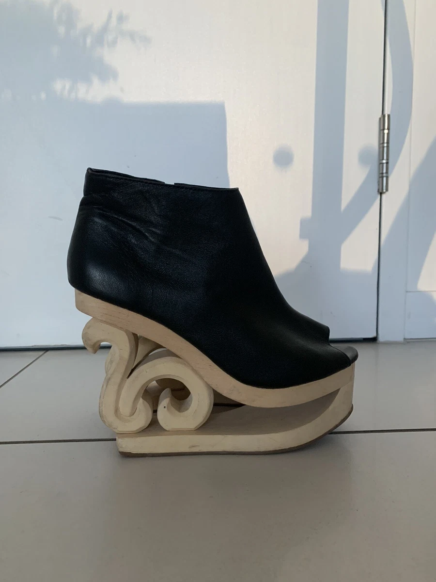 Jeffrey campbell store skate
