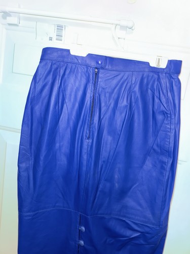 Vintage GIII Blue Pencil Leather Skirt 9/10 Blue Midi Length Laced detail (21) - Bild 5 von 10