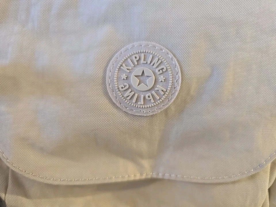 Kipling AC8248 ARVIN 74O LIGHT SAND - Image 3 of 4