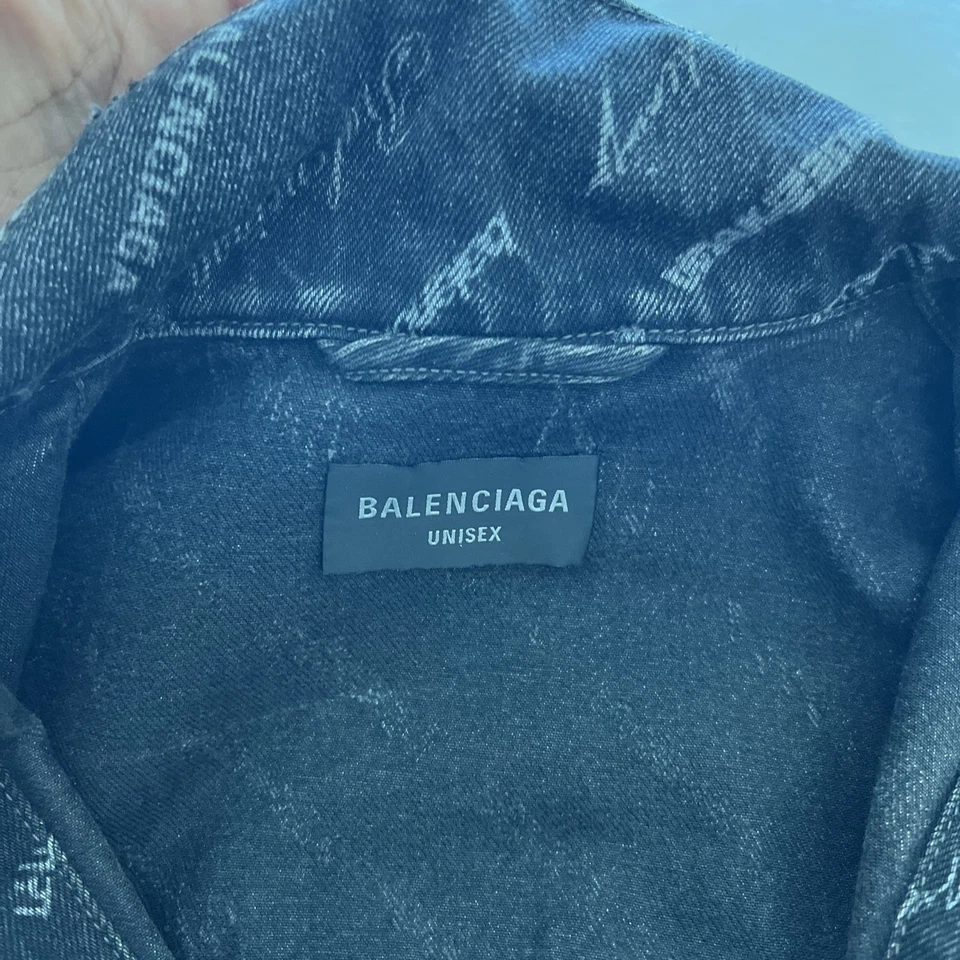 Jaqueta jeans unissex Balenciaga - Imagem 2 de 4