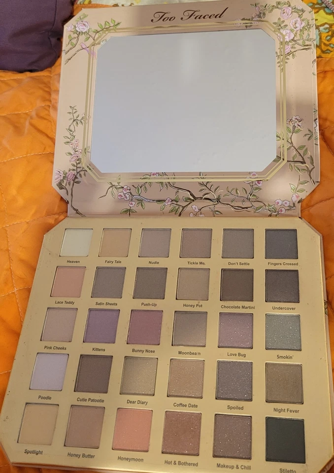 Paleta de sombras de ojos Too Faced Natural Love Ultimate neutra de 30 colores, nueva Foto 2 de 4