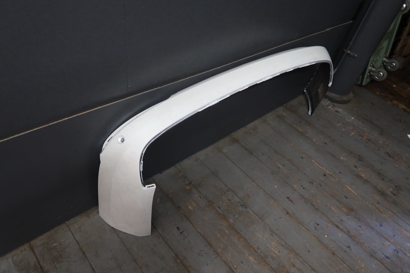 2015 -ON VOLVO XC90 MK2 REAR BUMPER LOWER SECTION GENUINE 31353430