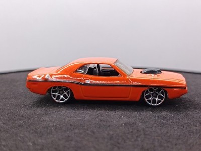 Hot Wheels Dodge Challenger Hemi 70' Mopar Chrysler 
