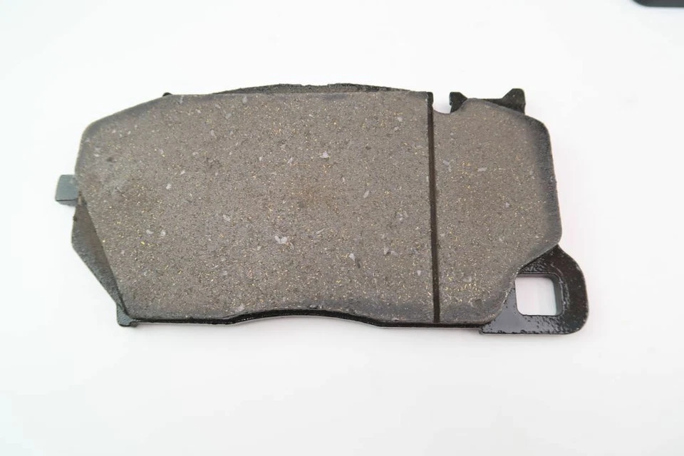 Bentley Continental GT GTC Flying Spur front brakes pads 2018-up #1098 - Image 2 of 3