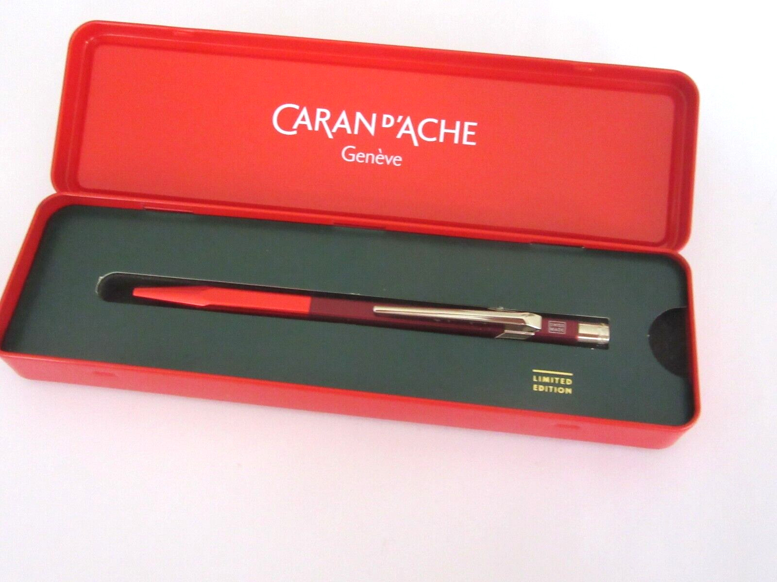 Stylo bille 849 Caran d’Ache MX689F édition limitée pour vos notes et croquis de voyage