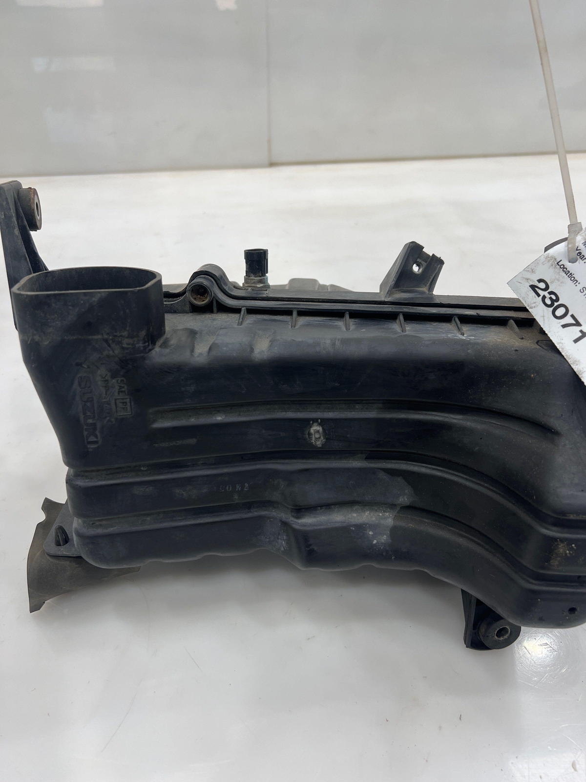1994 1998 Chevy Geo Tracker Air Cleaner Box Assembly OEM 30011262 eBay