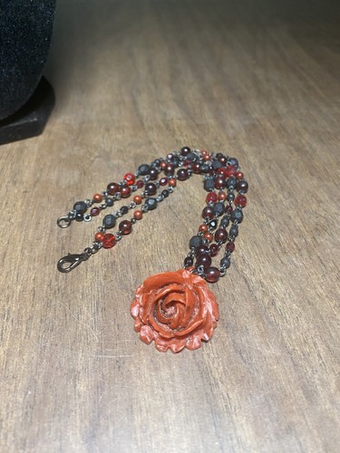 Vintage rote Harz Rose Multi Strang Halskette schwarz & rot Glasperlen verbunden Kette - Bild 13 von 14