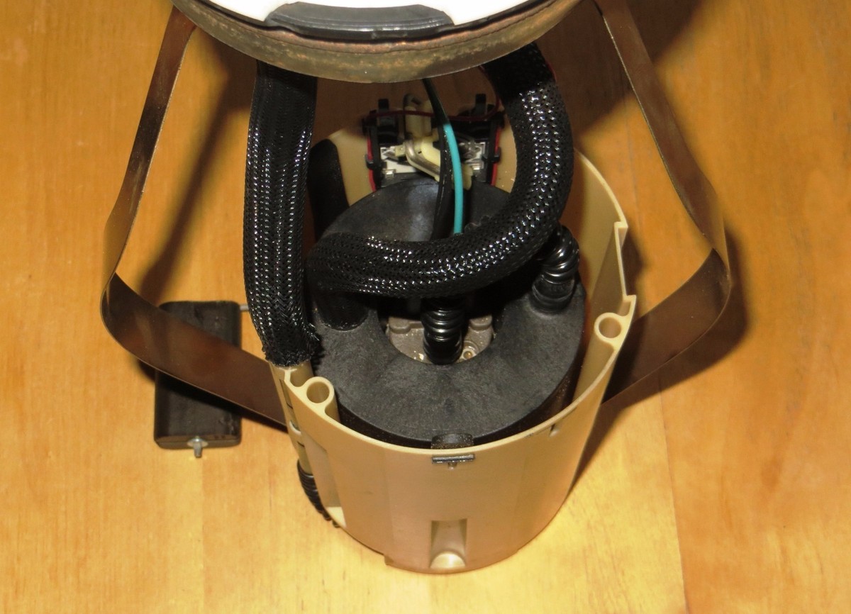 Kraftstoffpumpe fuel pump pompa benzina Alfa Romeo Spider GTV 916  