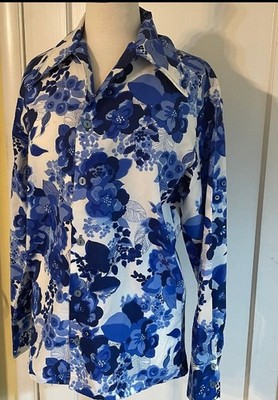 Triumph Button Down Women's Blouse Blue And White Floral