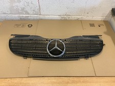Mercedes Slk R170 Front Grill 1708800085 damaged tabs