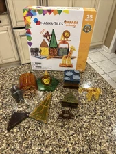 MAGNA-TILES Safari Animals (25) Piece Set for Ages 3-99