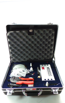 3M 6312 OVEN-HOT MELT Bundle - with Case / Accessories as showing on the picture