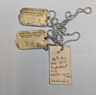 WW2/II US Army pair of later war dog tags to Charles A. Nuedling