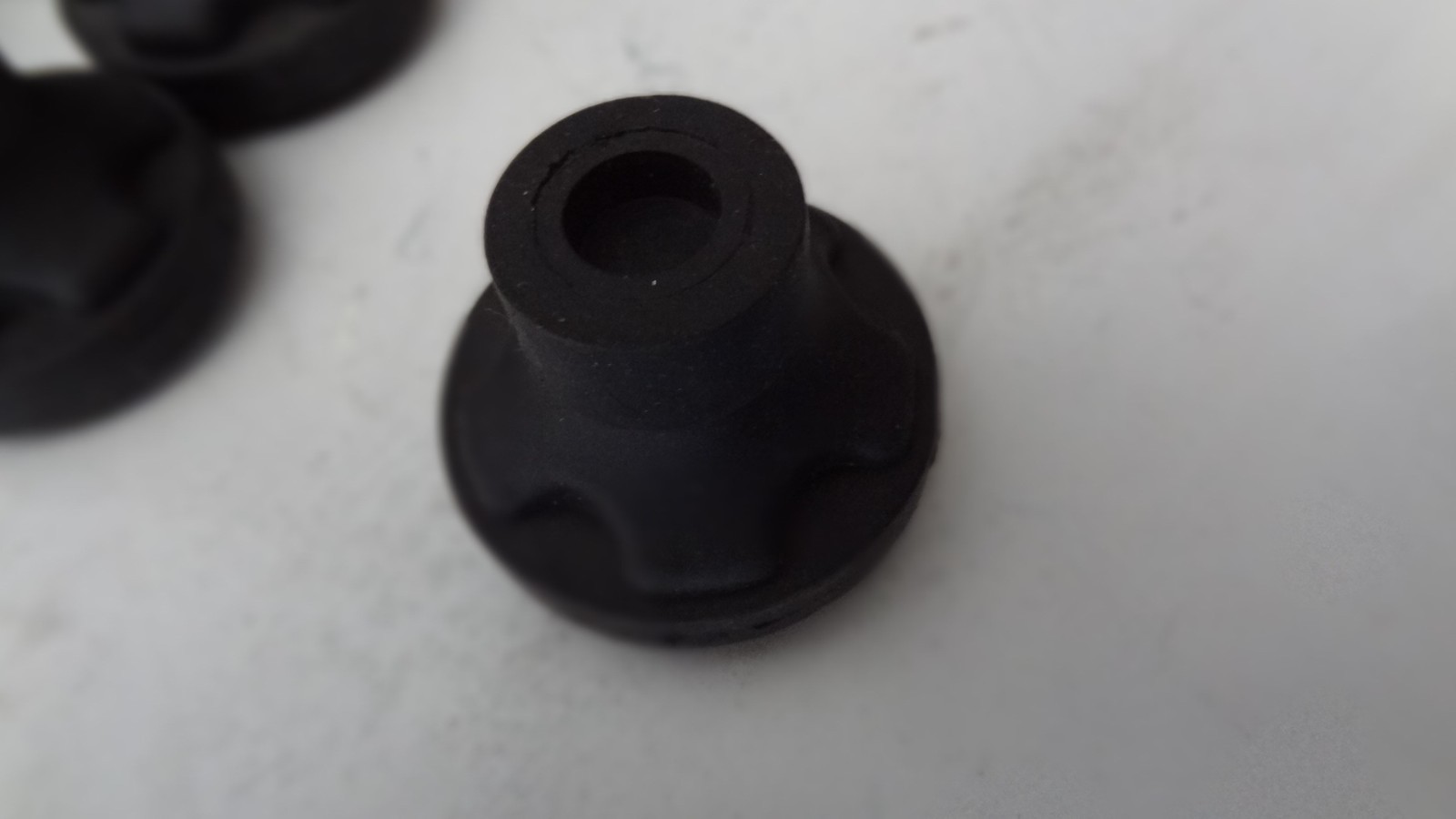 RAB Audio ProJax 40 Studio Monitor Isolation Kit - 1 MISSING CAP