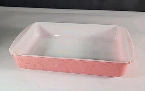 Vtg. 1950s Pyrex Pink Flamingo #231, 1 1/2 QT Rectangular Ovenware Baking Dish