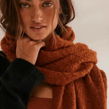 Free People Large, Warm Fuzzy Rangeley Recycled Blanket Scarf Cinnamon OS Cozy