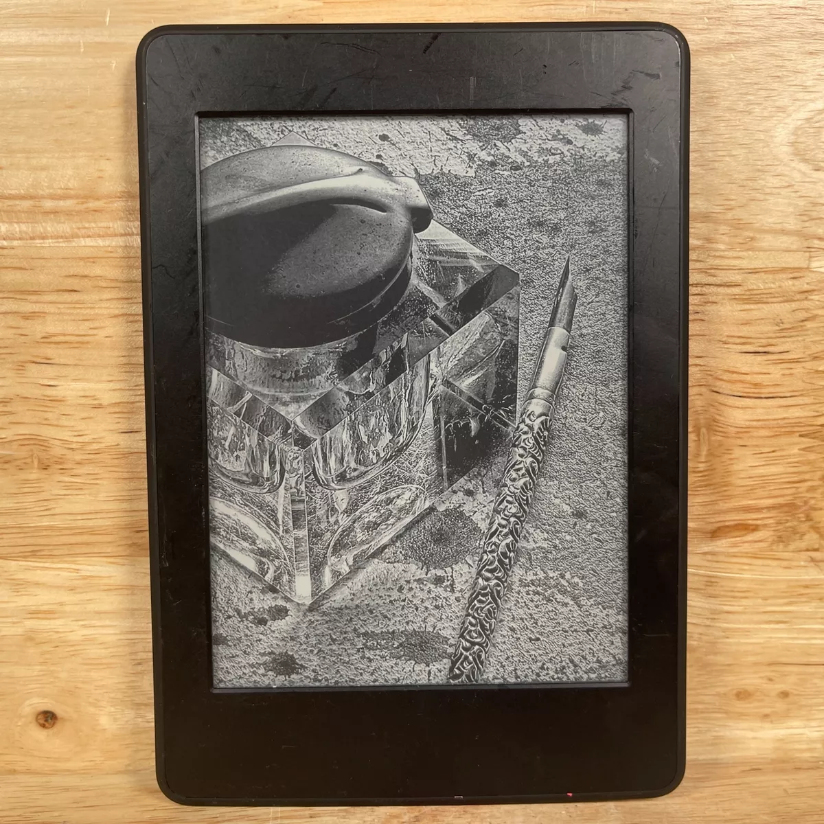 Kindle WP63GW E-reader 6 4GB 7th Gen *** MINT CONDITION n