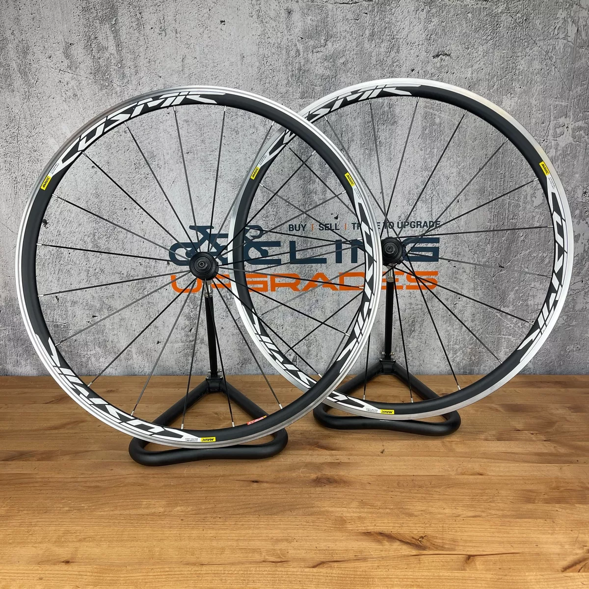 Mavic cosmic elite store ust 700c road wheelset Mavic cosmic elite store ust 700c road wheelset