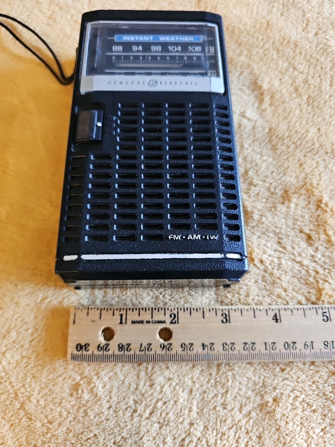 Vintage GE General Electric 72840B Emergency AM/FM Instant Weather