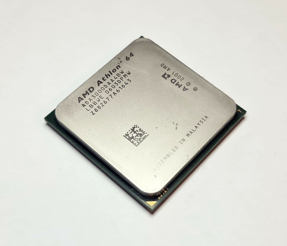 AMD Athlon 64 3000+ GHz ADA3000DAA4BW Socket 939