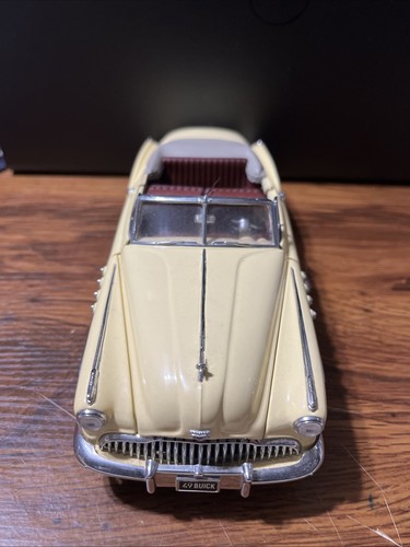 Franklin Mint - 1:24 - Buick Roadmaster 1949 - Neuve avec 1