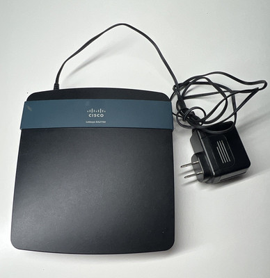 Cisco Linksys EA2700 Dual-Band Router 300Mbps WiFi 4-Port Gigabit w/Adapter