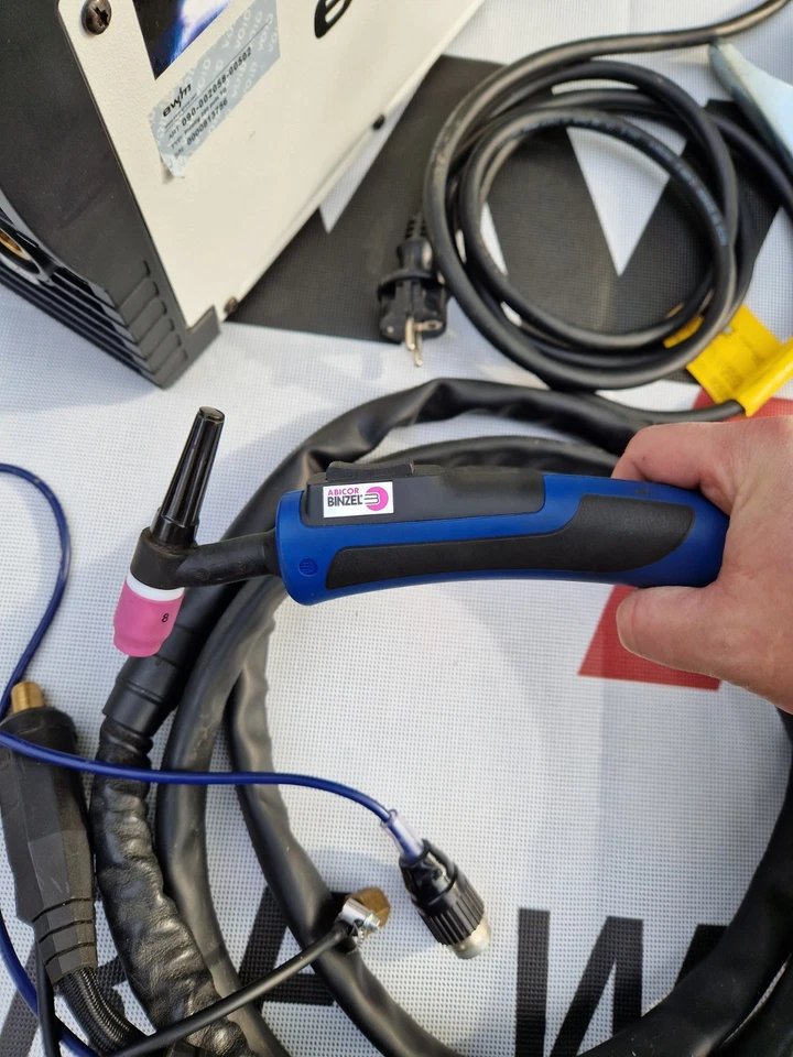 WIG TIG Schweißgerät EWM Picotig 200 Puls DC Inkl. Binzel Brenner & Manometer - Bild 3 von 4