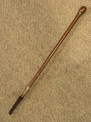 Antike braune englische Leder plattierte Reitstockpeitsche