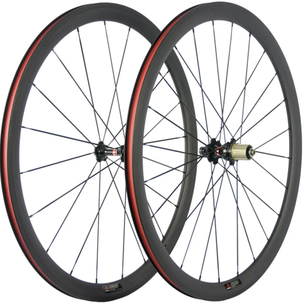 Set di ruote in carbonio per bici da corsa foto 5