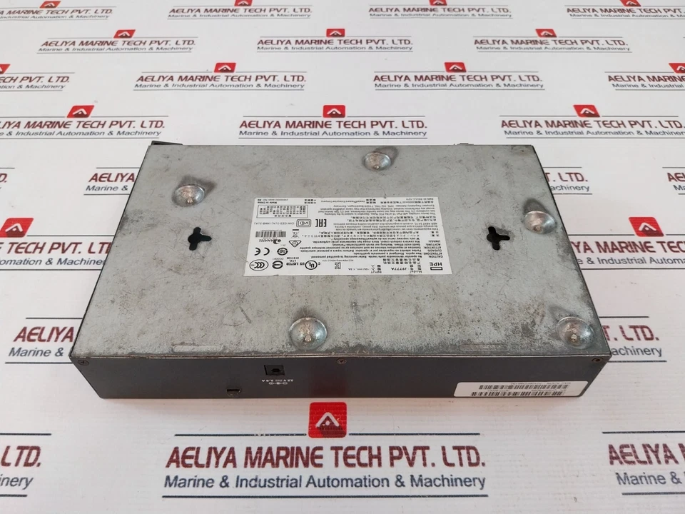 HP J9777A 8 Port Ethernet Switch 2530-8G 1.3A 12V - Image 4 of 4