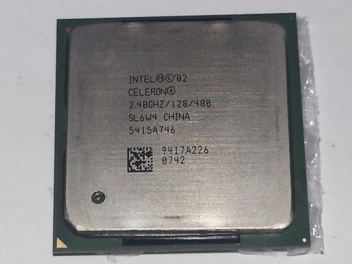 PROCESSORE CPU INTEL Celeron®, 2,40 GHz 128 KB SL6W4 USATO OTTIMO